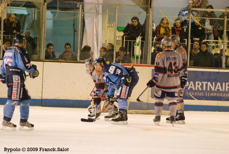 Angers  8 - 4 Grenoble 