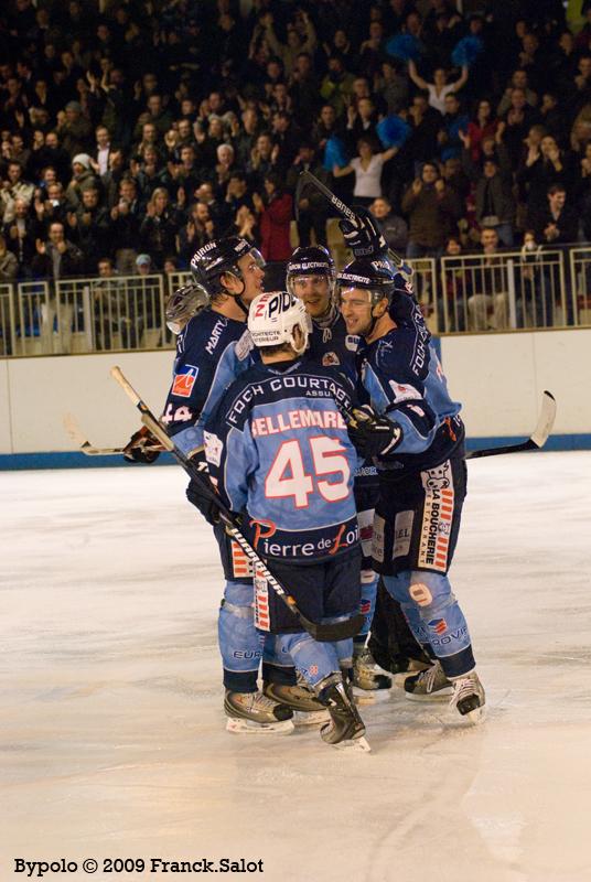 Angers  8 - 4 Grenoble 