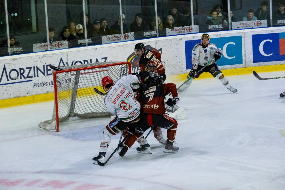 Morzine-Avoriaz 4 - 0 Mont-Blanc