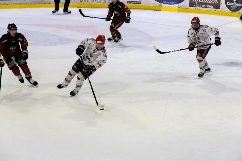 Morzine-Avoriaz 4 - 0 Mont-Blanc