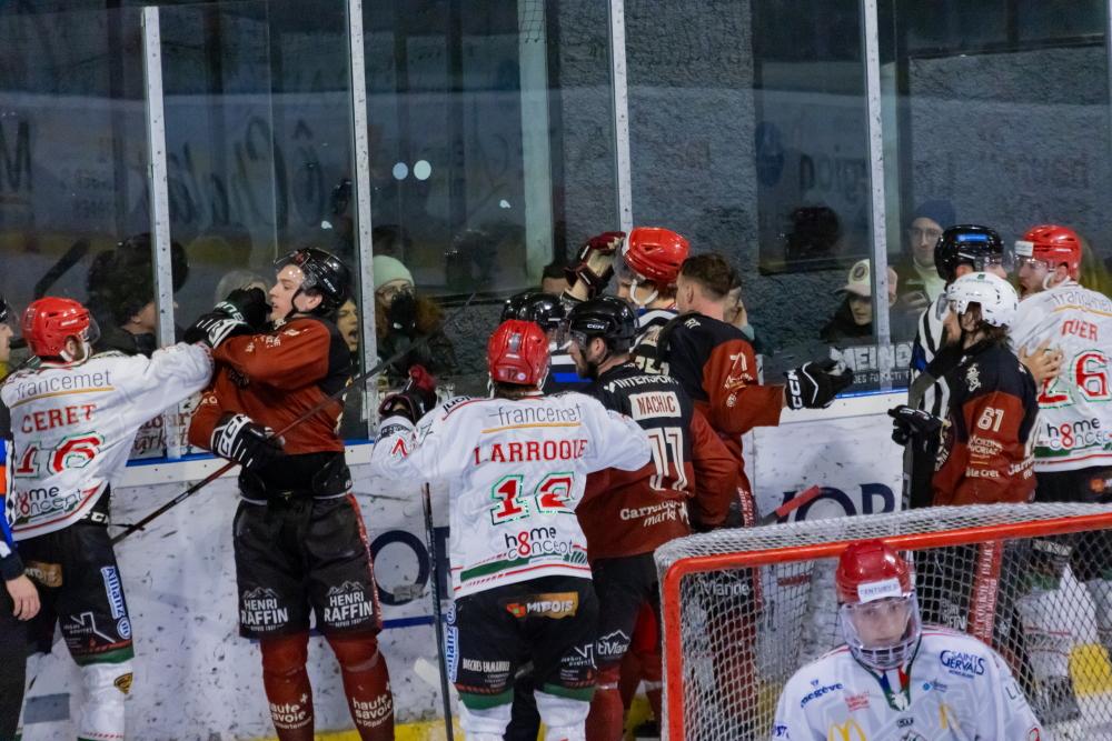 Morzine-Avoriaz 4 - 0 Mont-Blanc