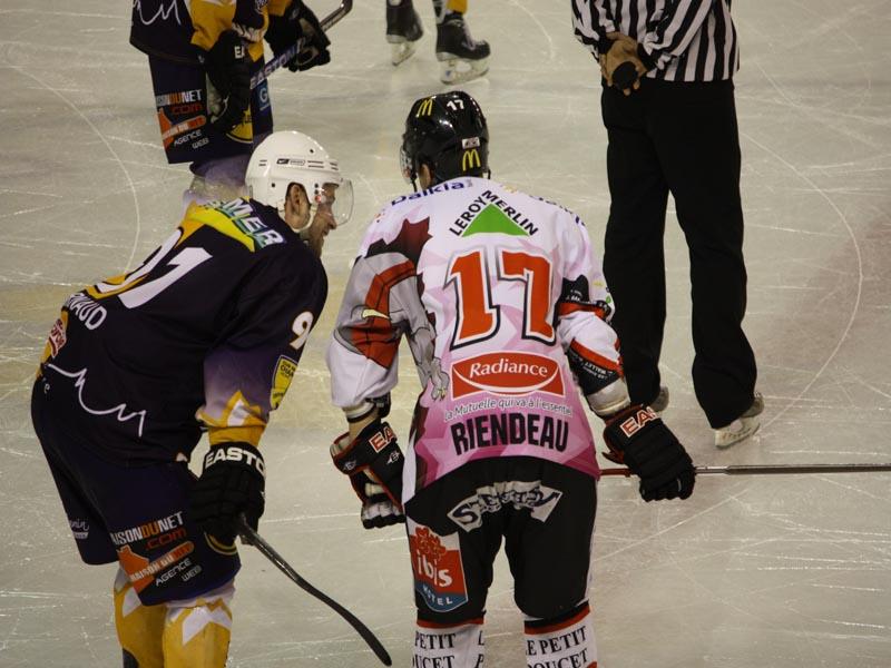 Chamonix  3 - 5 Amiens 