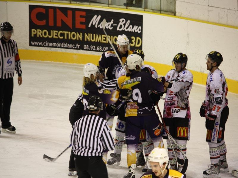 Chamonix  3 - 5 Amiens 