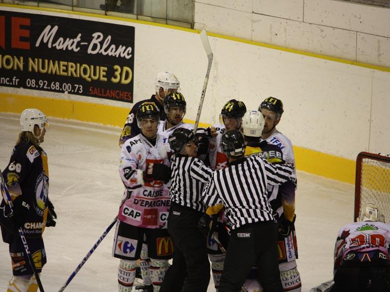 Chamonix  3 - 5 Amiens 