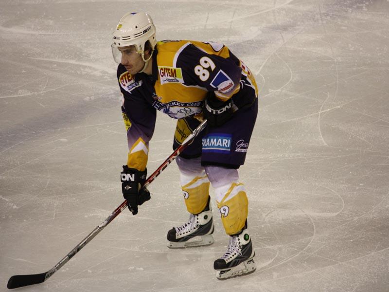 Chamonix  3 - 5 Amiens 