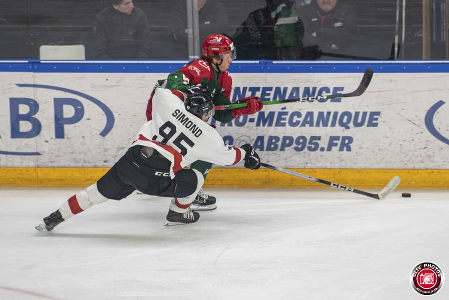 Cergy-Pontoise 2 - 0 Chamonix 