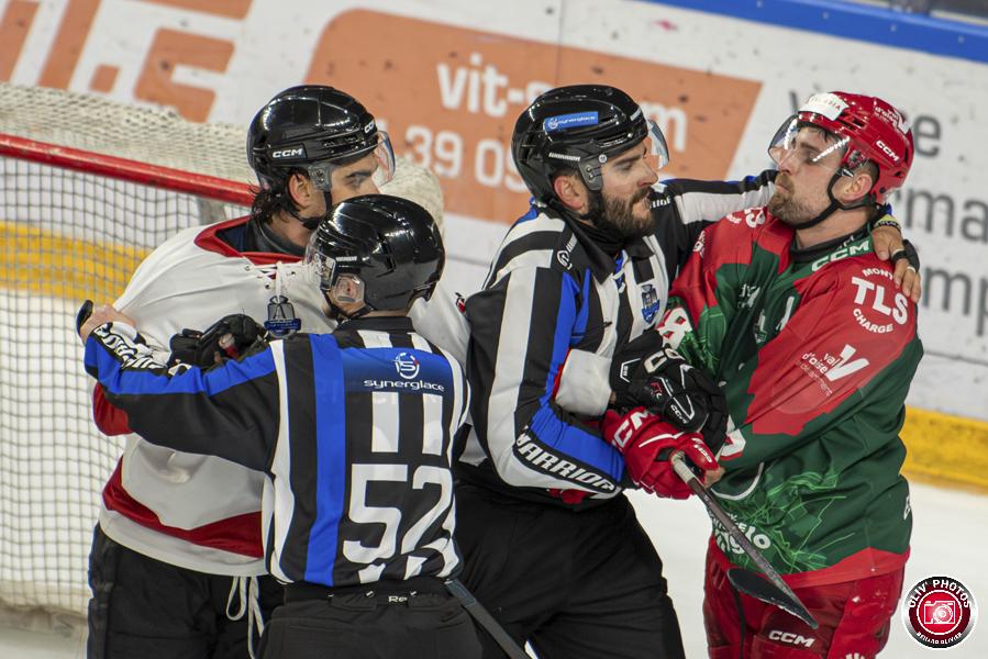 Cergy-Pontoise 2 - 0 Chamonix 