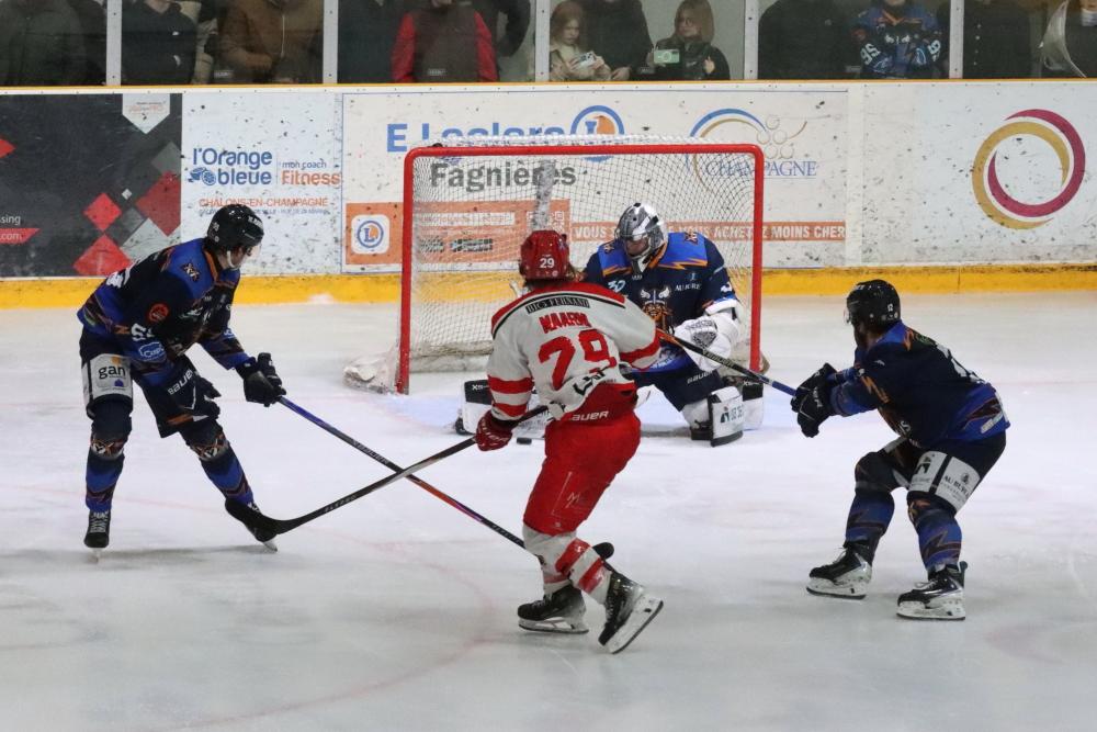 Châlons-en-Champagne 1 - 4 Valence