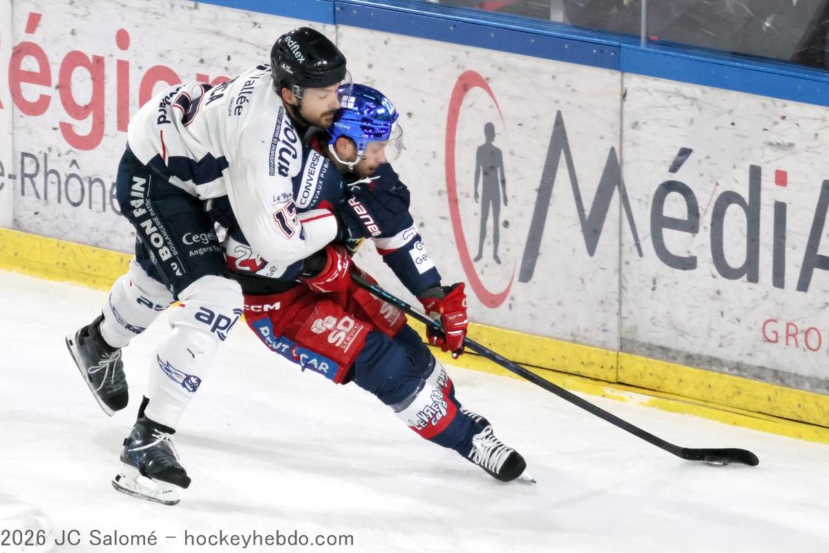 Grenoble  3 - 1 Angers 