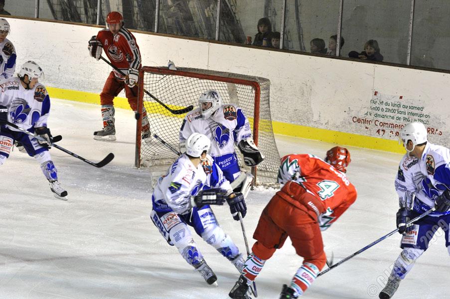 Courbevoie  3 - 5 Reims