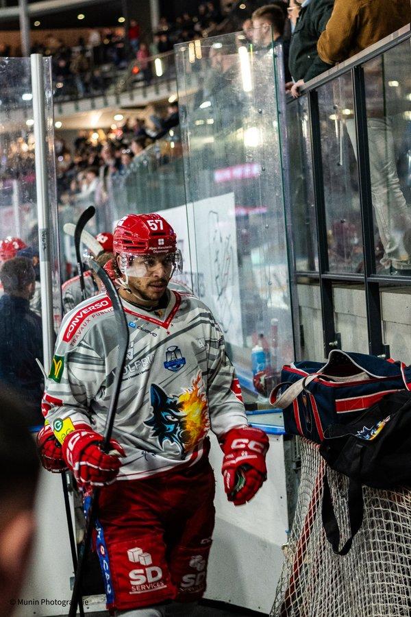 Angers  7 - 4 Grenoble 