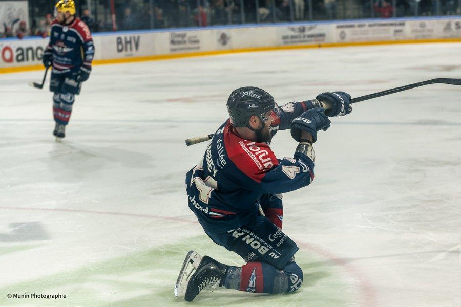 Angers  7 - 4 Grenoble 