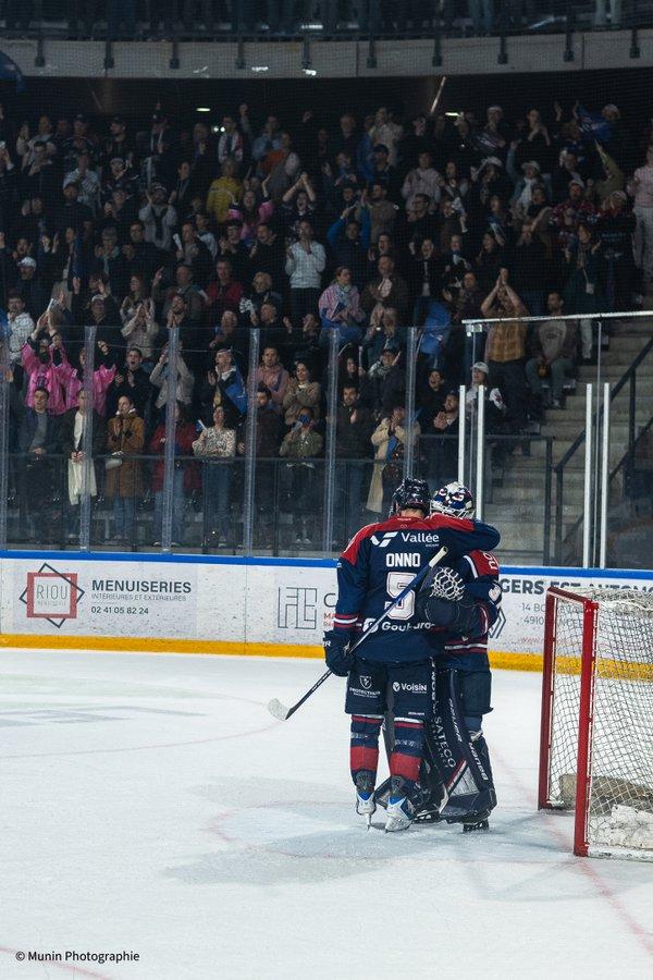 Angers  7 - 4 Grenoble 