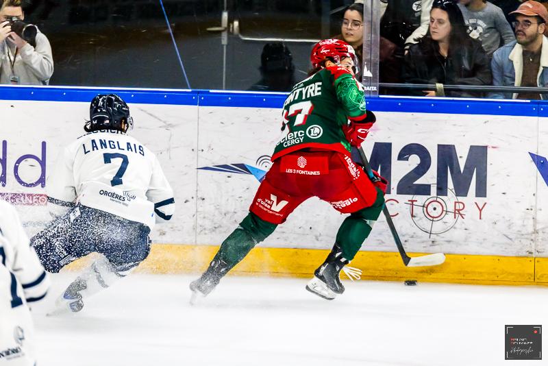 Cergy-Pontoise 3 - 4 Gap 
