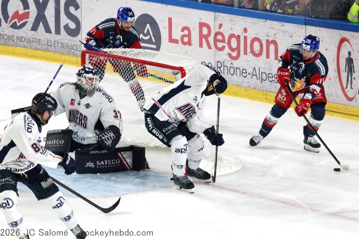 Grenoble  6 - 2 Angers 