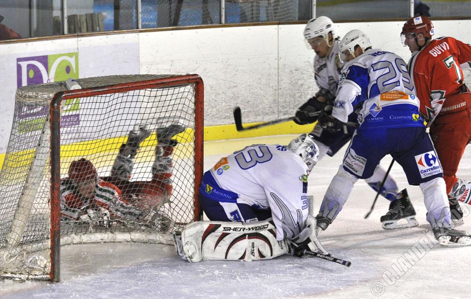 Courbevoie  3 - 5 Reims