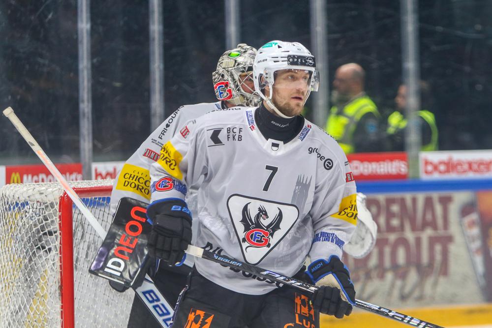 Genève 3 - 4 Fribourg