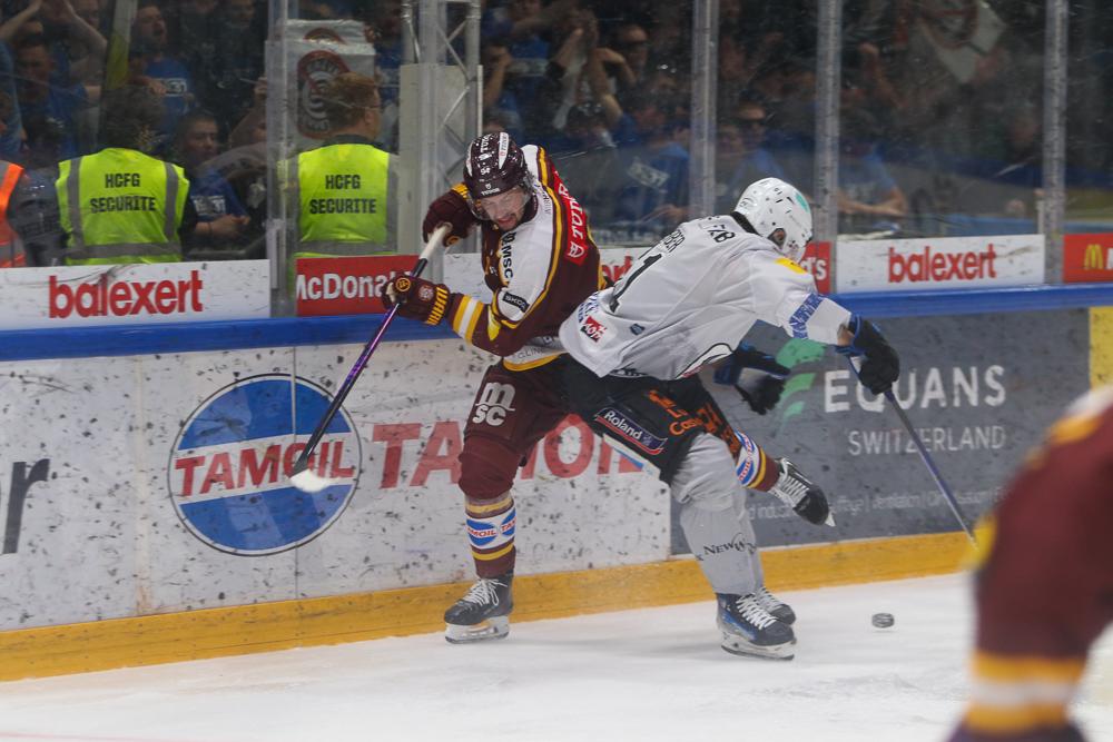 Genève 3 - 4 Fribourg