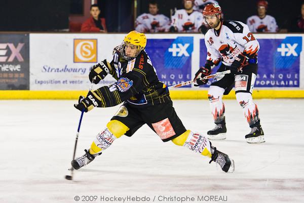 Strasbourg  2 - 0 Neuilly/Marne