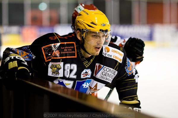 Strasbourg  2 - 0 Neuilly/Marne