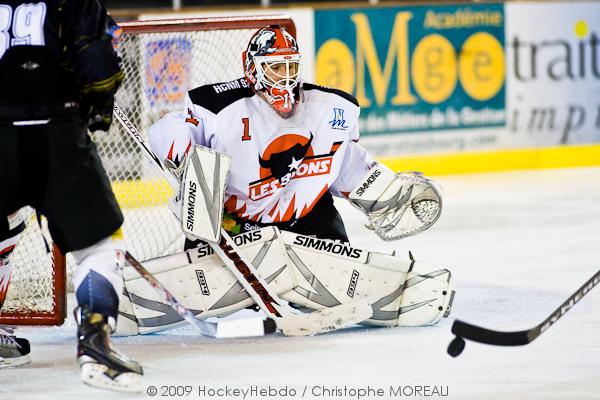 Strasbourg  2 - 0 Neuilly/Marne