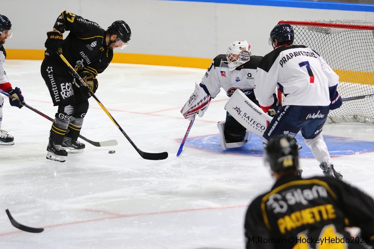 Rouen 3 - 0 Angers 