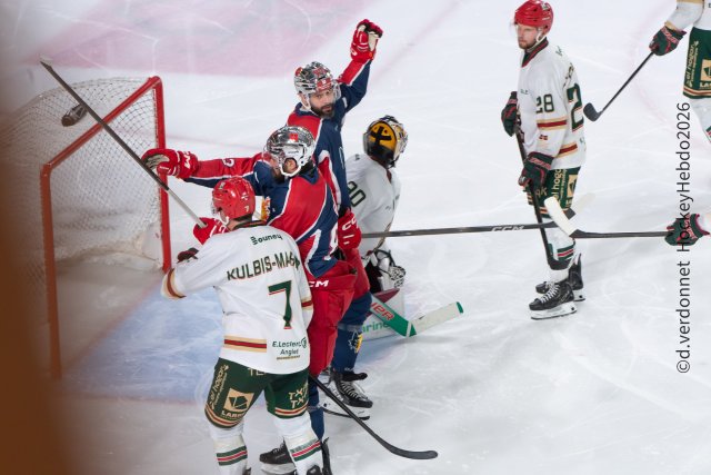 Photo hockey reportage Grenoble déçoit à domicile contre Anglet.