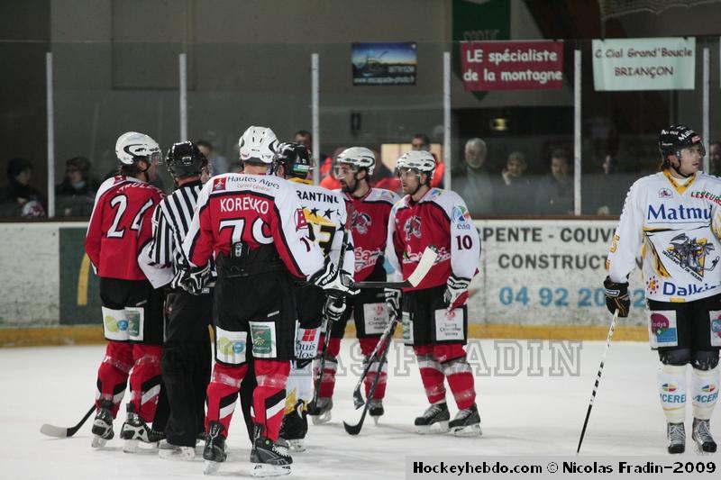 Briançon  1 - 3 Rouen