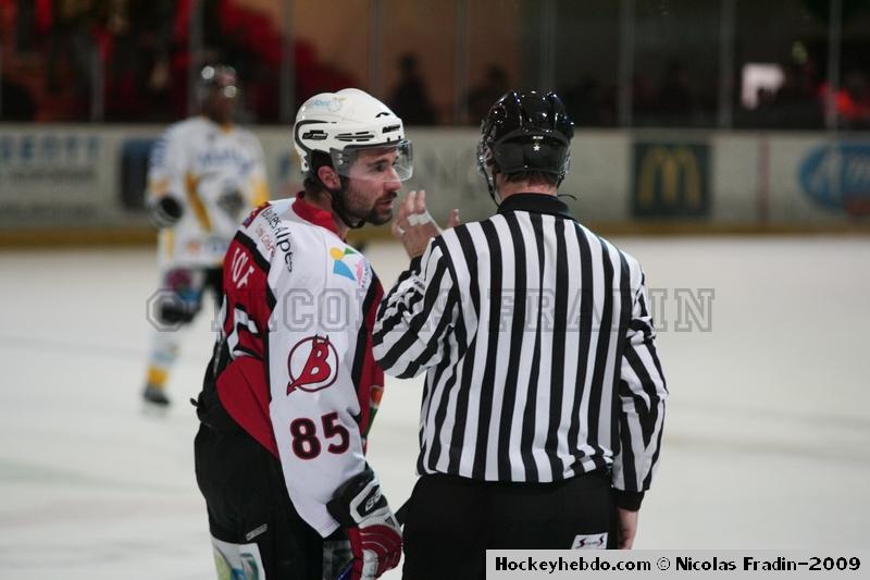 Briançon  1 - 3 Rouen