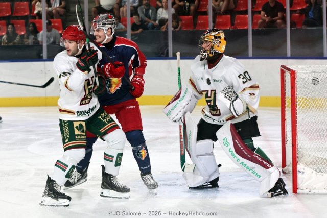 Photo hockey reportage Grenoble déçoit à domicile contre Anglet.