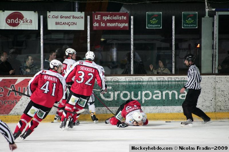 Briançon  1 - 3 Rouen