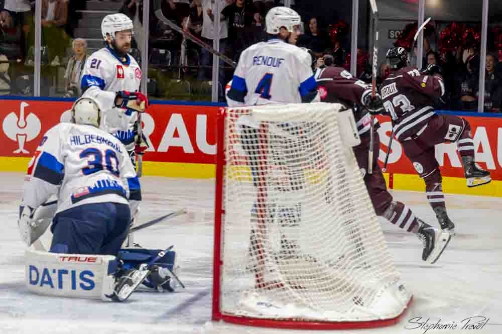 Bordeaux 4 - 5 Mannheim