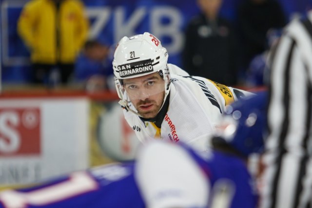 Photo hockey match Kloten - Lugano le 18/09/2026
