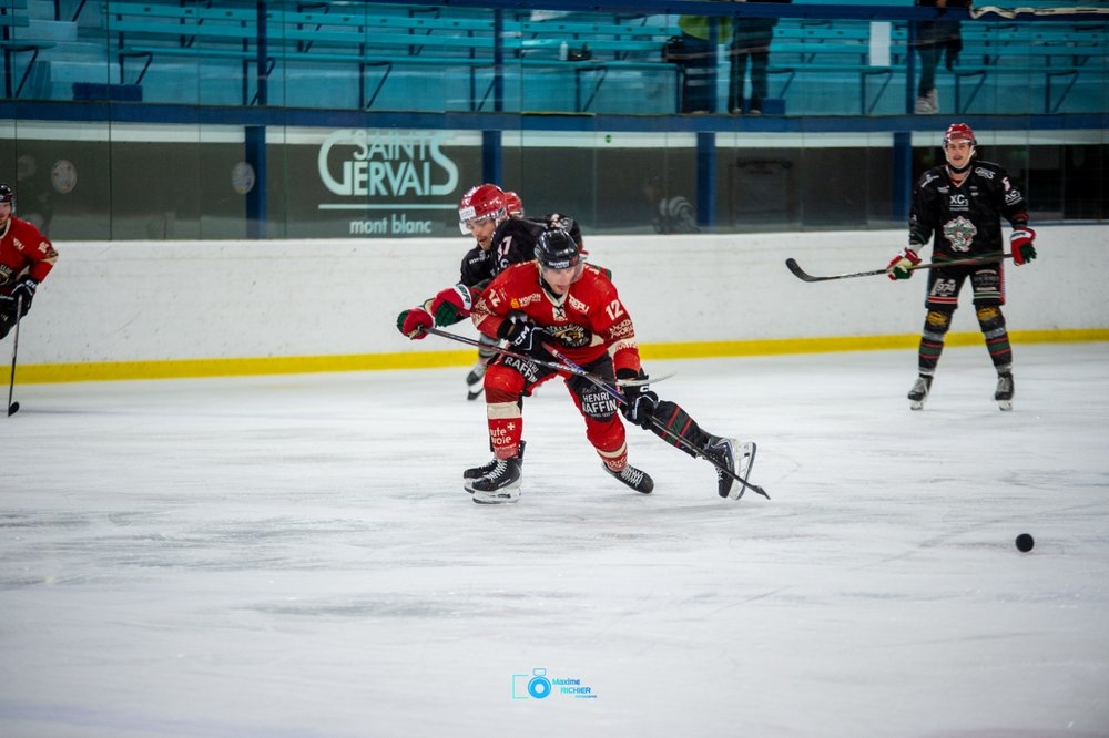 Mont-Blanc 4 - 2 Morzine-Avoriaz
