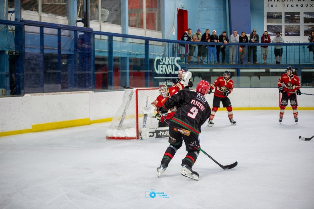 Mont-Blanc 4 - 2 Morzine-Avoriaz