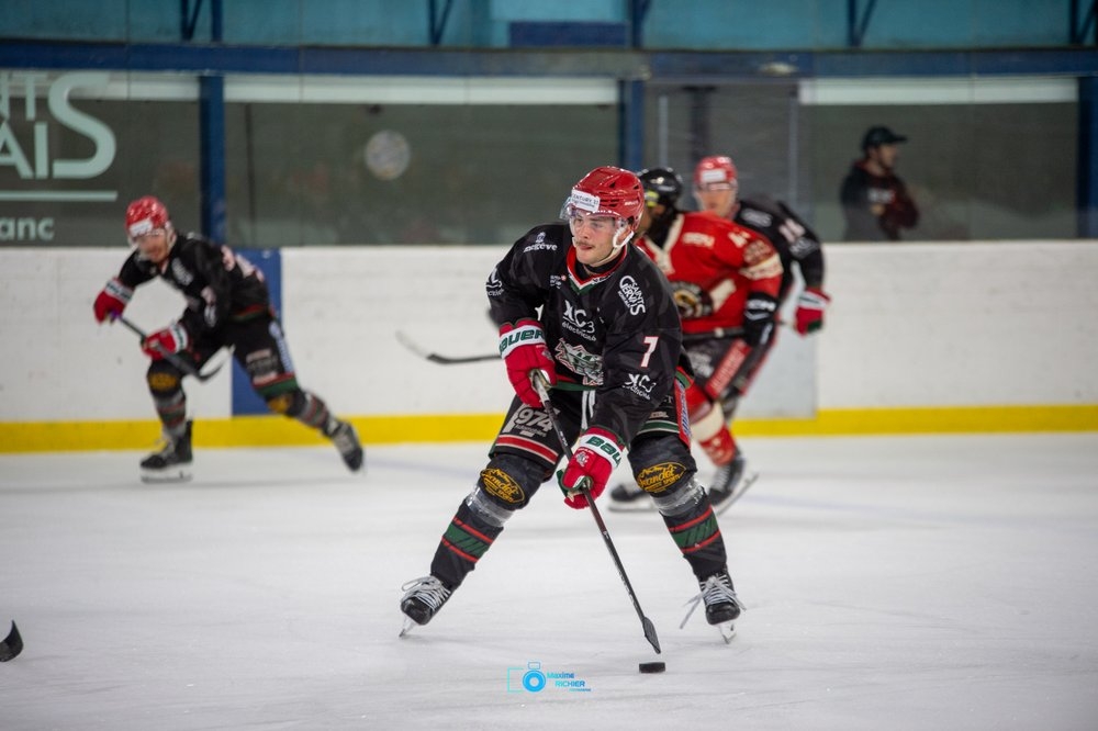 Mont-Blanc 4 - 2 Morzine-Avoriaz