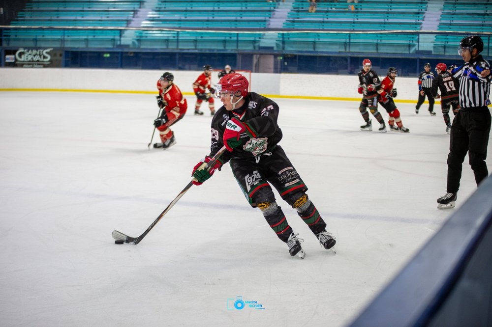 Mont-Blanc 4 - 2 Morzine-Avoriaz