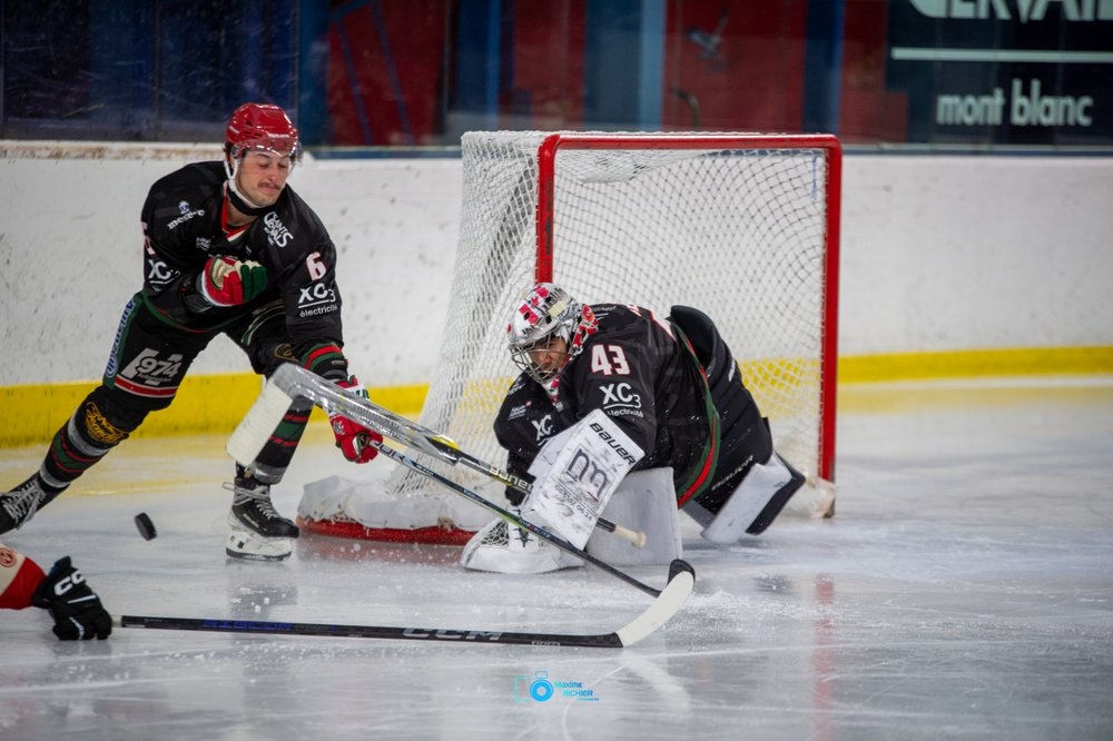 Mont-Blanc 4 - 2 Morzine-Avoriaz