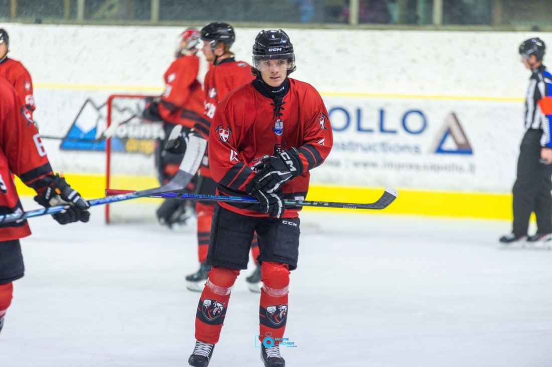 Chamonix  6 - 4 Cergy-Pontoise