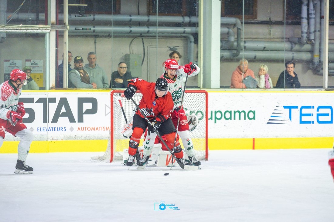 Chamonix  6 - 4 Cergy-Pontoise