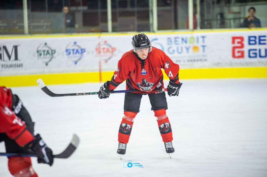 Chamonix  6 - 4 Cergy-Pontoise