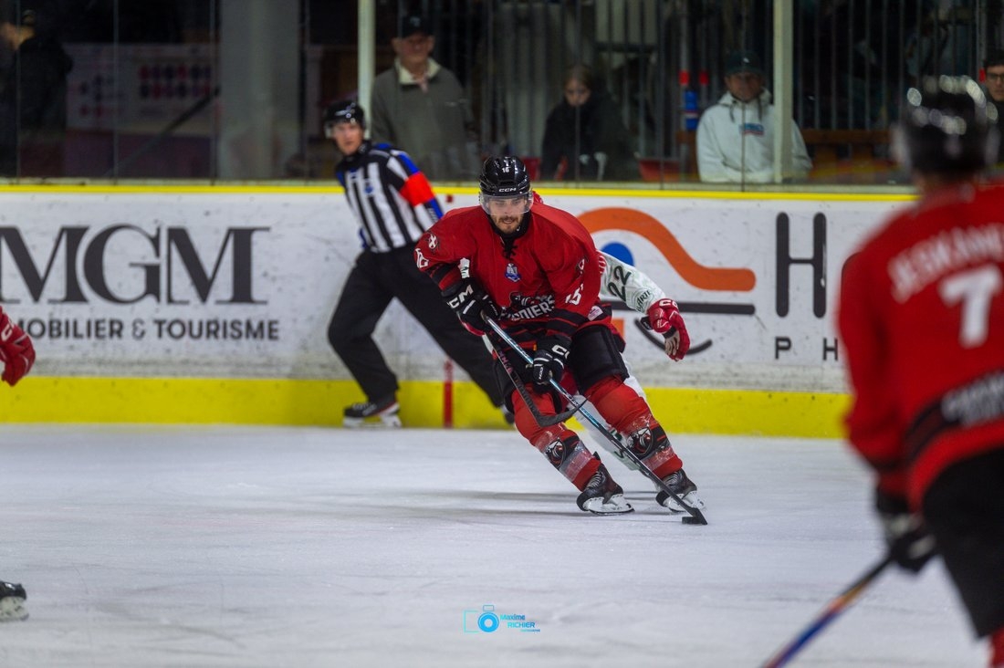 Chamonix  6 - 4 Cergy-Pontoise