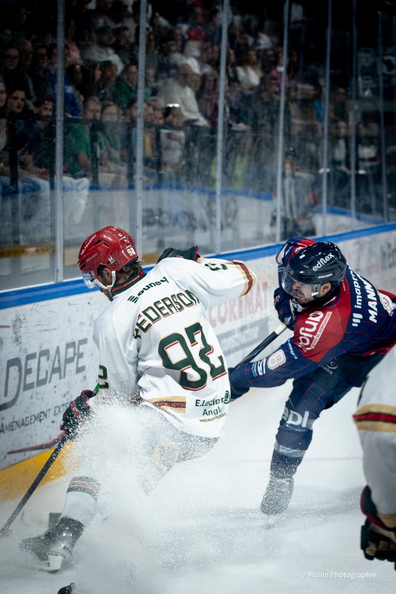 Angers  6 - 1 Anglet