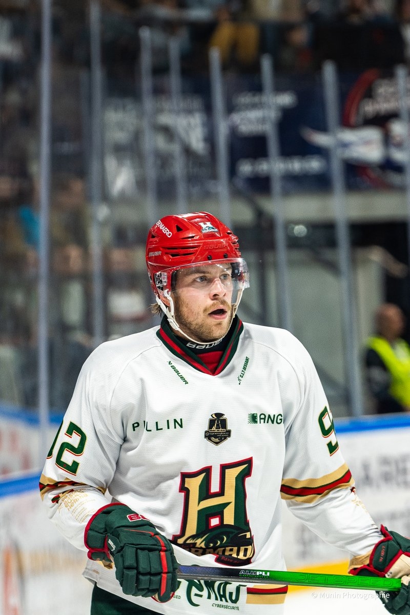 Angers  6 - 1 Anglet
