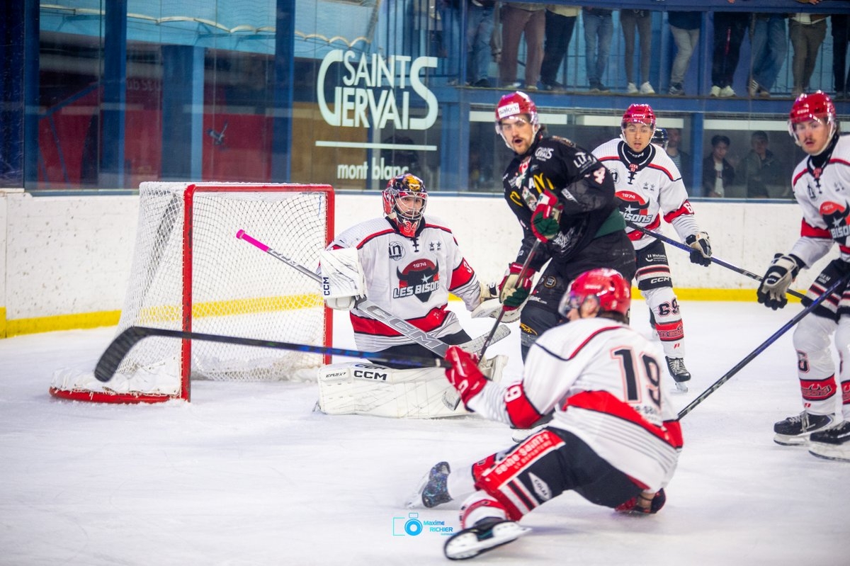 Mont-Blanc 2 - 3 Neuilly/Marne