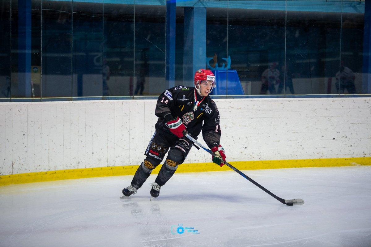 Mont-Blanc 2 - 3 Neuilly/Marne