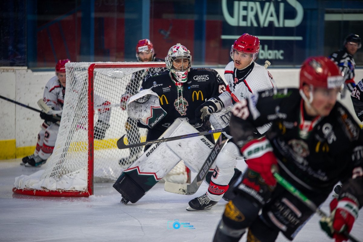 Mont-Blanc 2 - 3 Neuilly/Marne