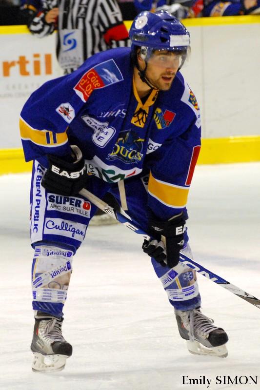 Dijon  3 - 7 Briançon 