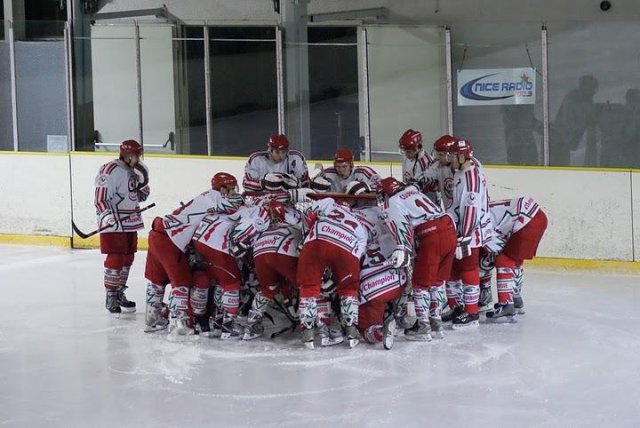 Photo hockey match Nice - Courbevoie  le 19/12/2009