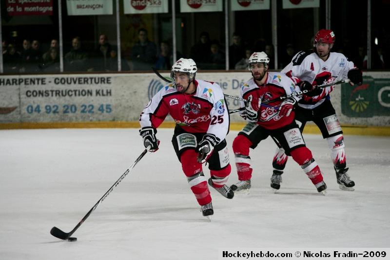 Briançon  5 - 2 Neuilly/Marne